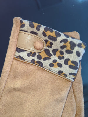 Leopard Feature Gloves with Button detail